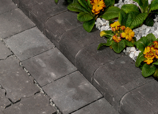 Brett Drivestyle Kerb Standard Charcoal 125x100x125mm